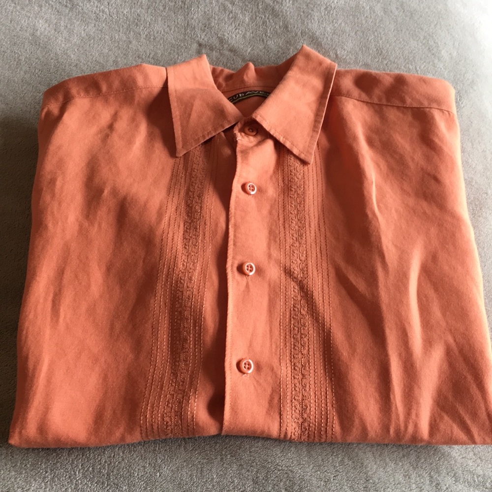 Gently worn Cubavera short sleeve shirt.